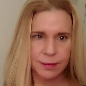 Meet your Posher, Nora